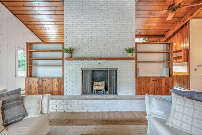 Foto del edificio - 90 Wright Ave