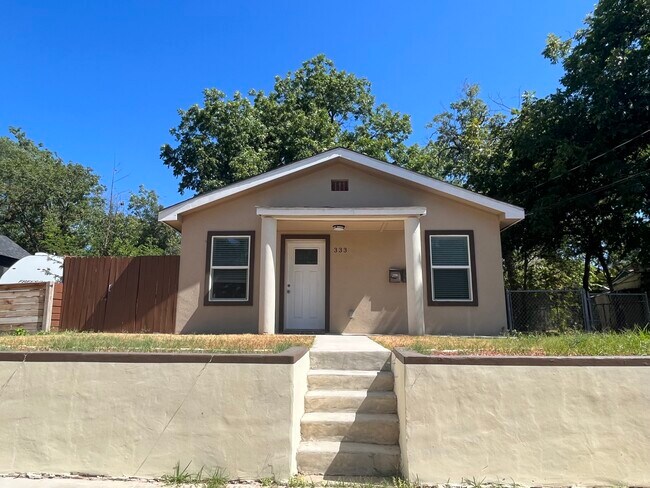 Foto del edificio - 333 E Woodlawn Ave