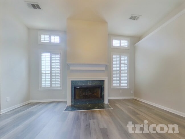 Foto del edificio - 3614 Silver Springs Way SW