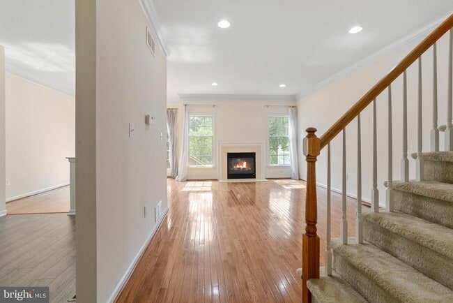 Building Photo - 54 Nestlewood Way