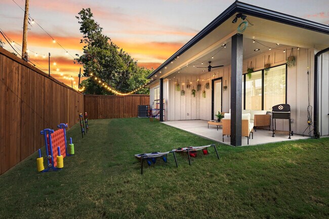 Building Photo - 2801 Cherrywood Ave