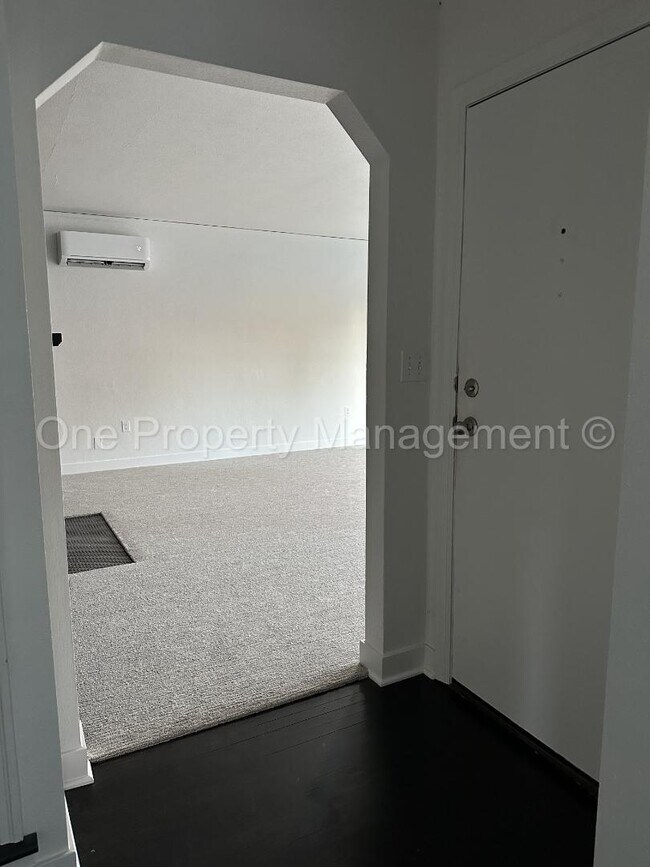 Foto del edificio - 902 E 31st St