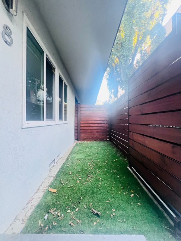 Foto del edificio - 5525 Harold Way