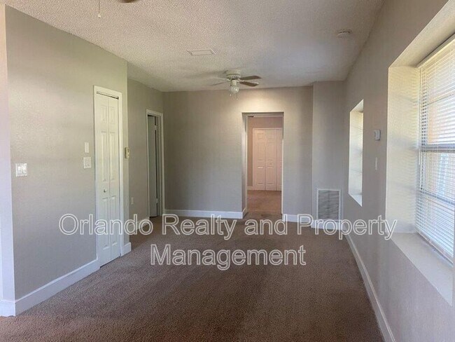 Building Photo - 741 W. Osceola St.