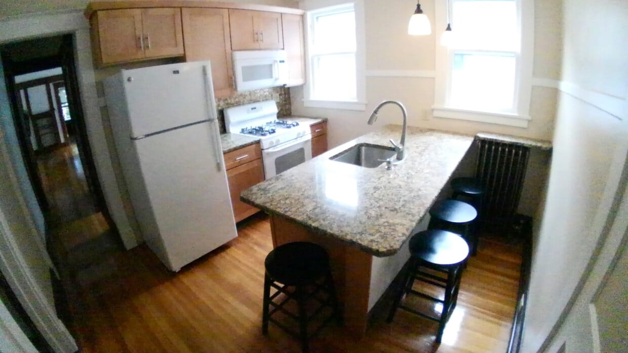 Primary Photo - 614 Myrtle Ave