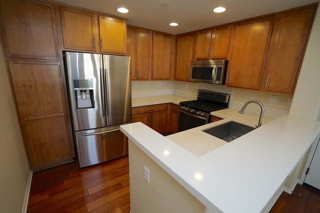 Building Photo - West Creek - Upgraded Townhome for Rent in...