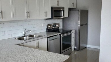 Building Photo - 1355 Silver Spear