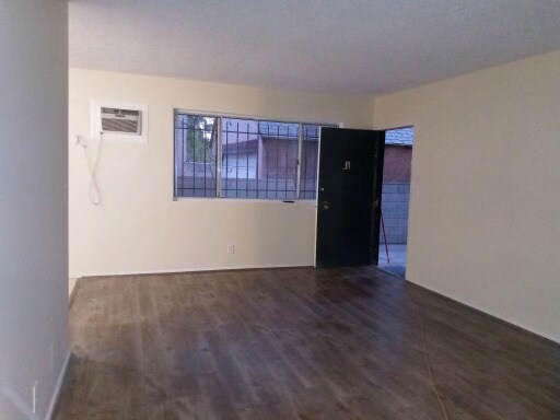 Building Photo - 1449 S Point View St