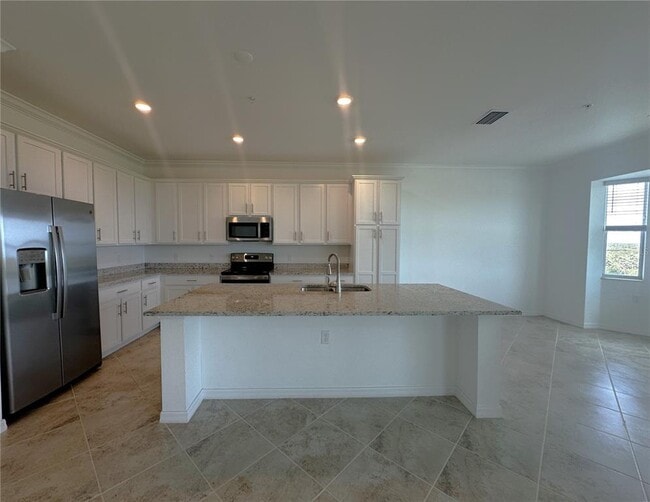Building Photo - 14051 Heritage Landing Blvd