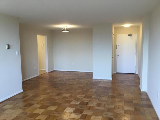 Foto del edificio - 2939 Van Ness St NW