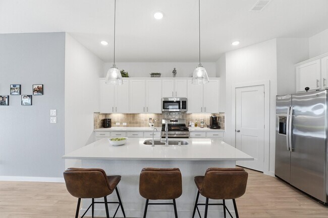 Foto del edificio - 8611 Pier Cove Dr
