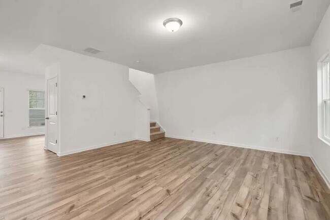 Foto del edificio - 2076 Boxwood Cir