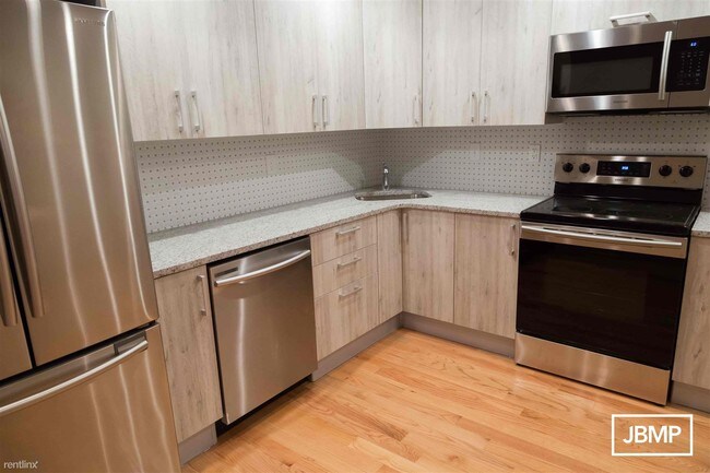 Foto del edificio - 2 br, 2 bath  - 2605 FEDERAL ST Unit E