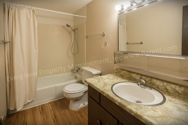 Foto del edificio - 1707-1721 E 16th St