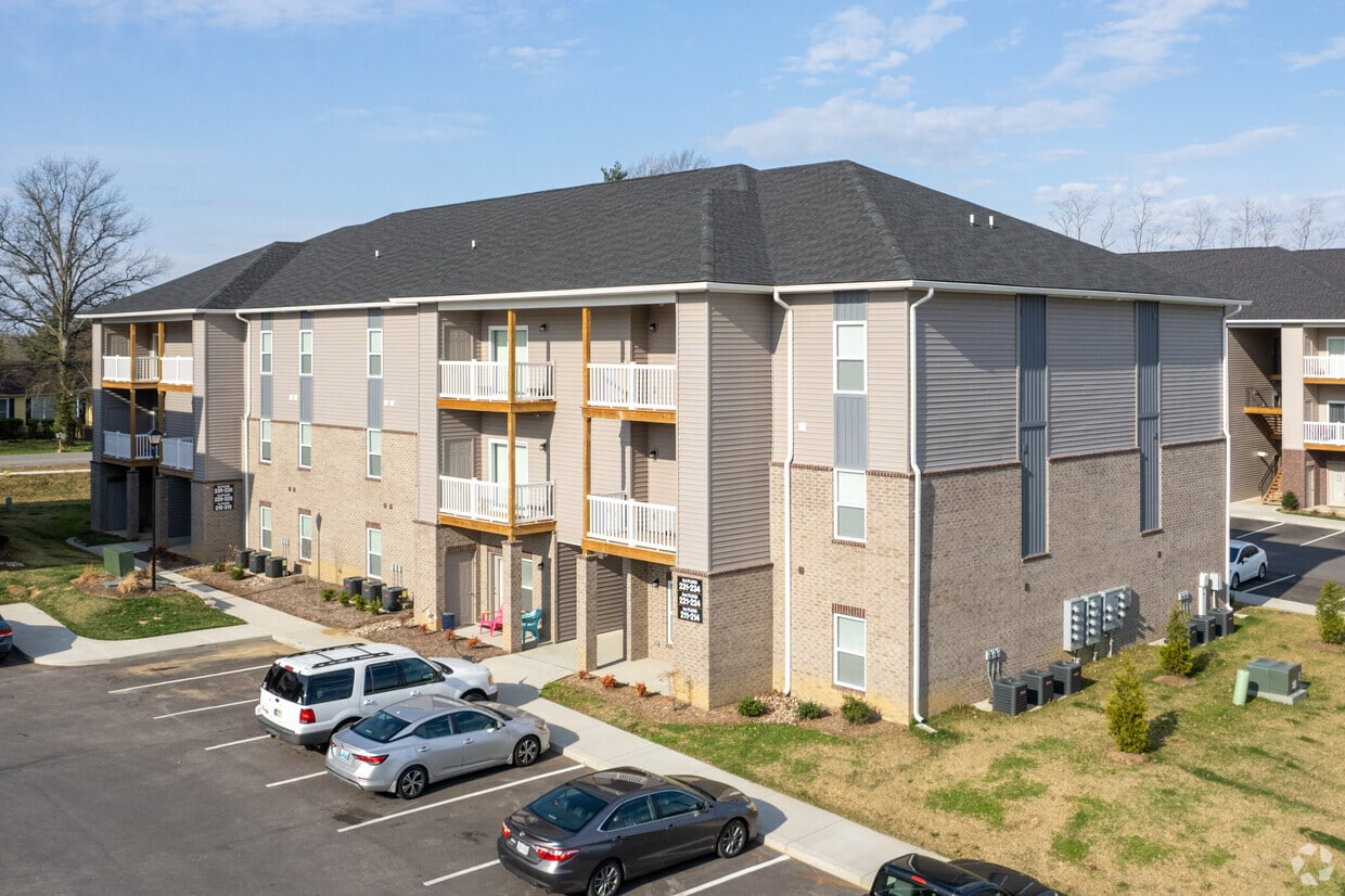 Building Photo - Saddlebred Park Apartments