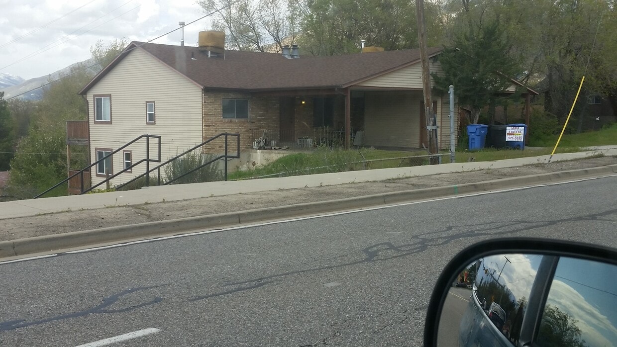 1681 E Fort Union Blvd, Cottonwood Heights, UT 84121 Townhome Rentals