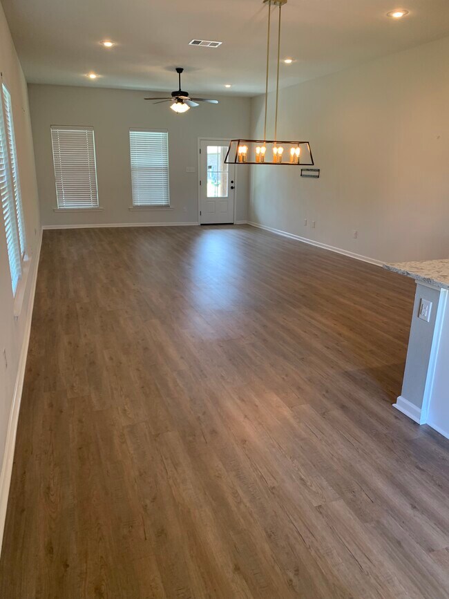 Foto del edificio - 18315 Dove Hollow Dr