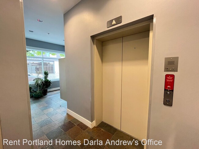 Building Photo - 2 br, 2 bath House - 838 SE 38th Ave Unit 302