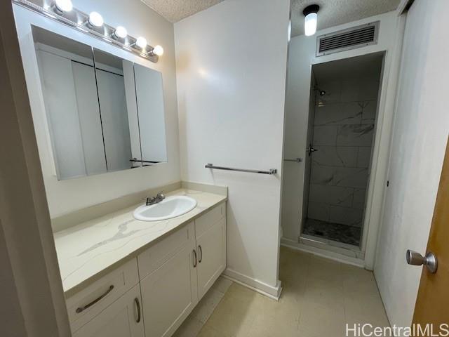 Foto principal - 1650 Kanunu St