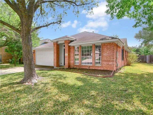 Building Photo - 1810 Coral Dr