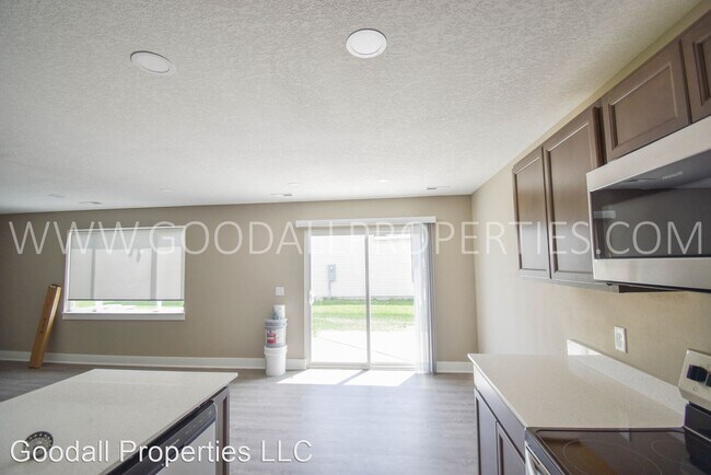 Foto del edificio - 3 br, 2.5 bath House - 2000 Adler Ct