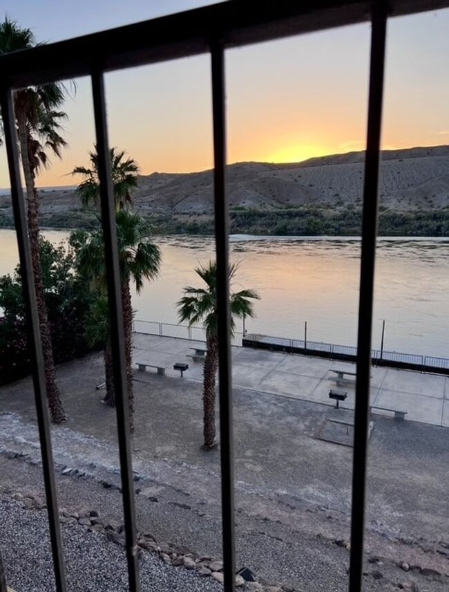 Building Photo - 2 BR WATERFRONT Fully Furnished/Utilities Included!! BEST SUNSET VIEW