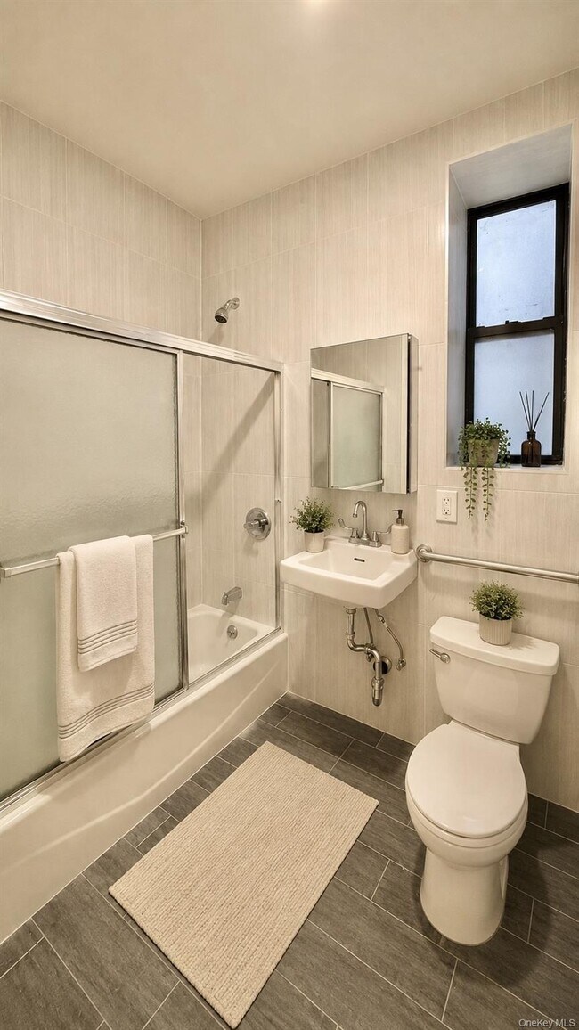 Foto del edificio - 100-15 34th Ave