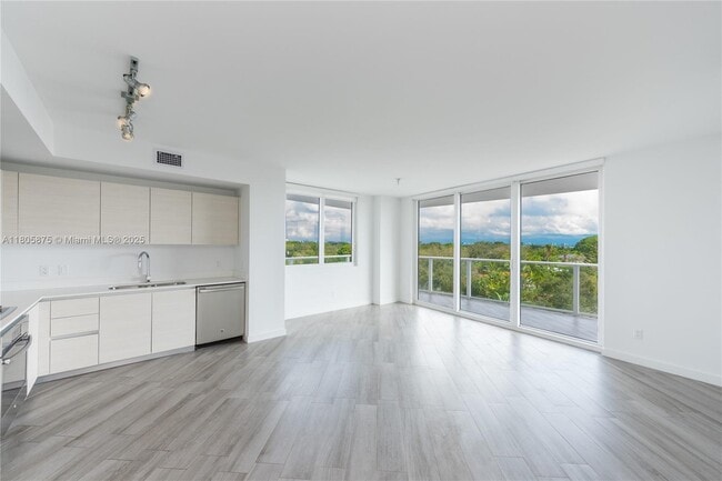 Building Photo - 4250 Biscayne Blvd