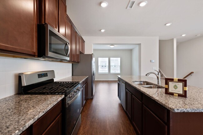 Photo - 4 Bed, 3.5 Ba in W.Cary - Pet Friendly! House