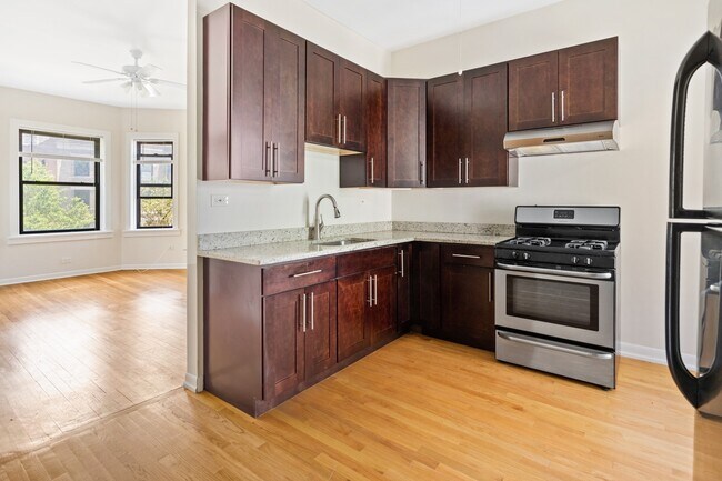 Foto del edificio - 5616 N Winthrop Ave