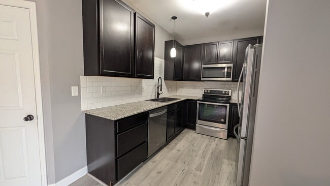 Building Photo - 3001 Kellerton Pl