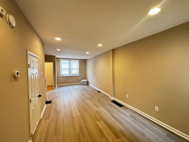 Foto del edificio - Charming 3 Bedroom Rehab