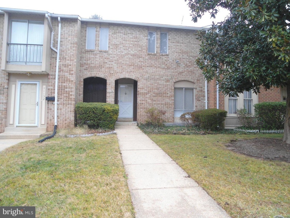 Primary Photo - 11154 Oak Leaf Dr