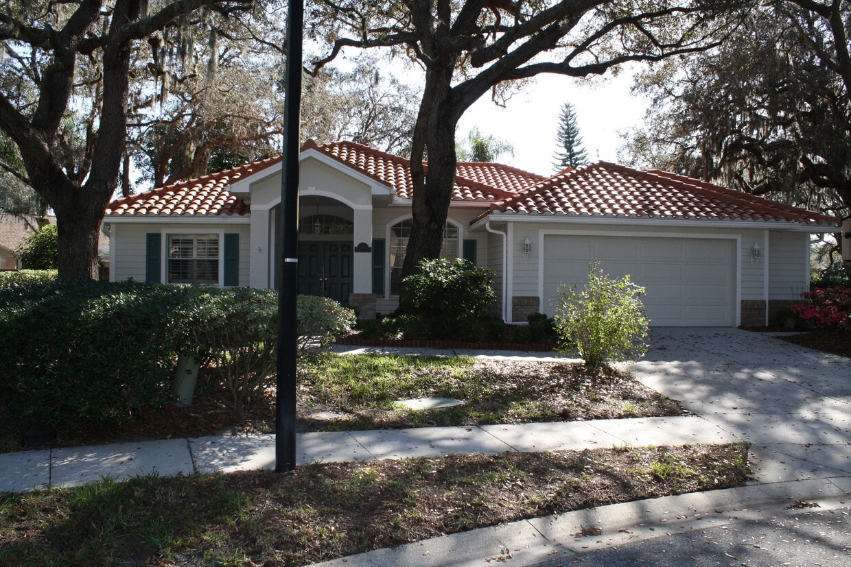 Primary Photo - Beautiful 3 Bedroom two Bath