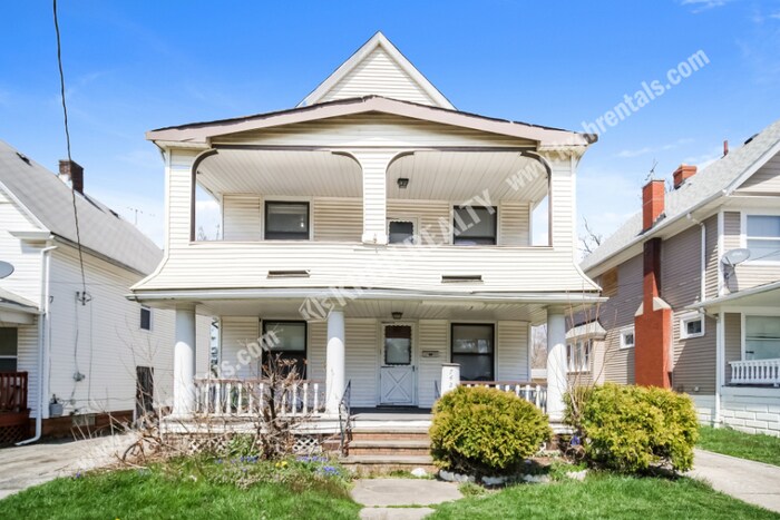 Primary Photo - 2-Bedroom Unit Located in Broadway - Slavi...