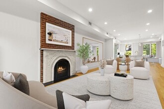 Building Photo - 157 8th St