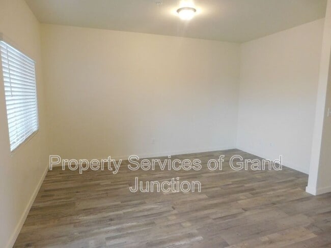 Photo - 668 Brookwillow Dr Apartment