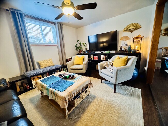 Foto del edificio - 406 Westmoreland Dr