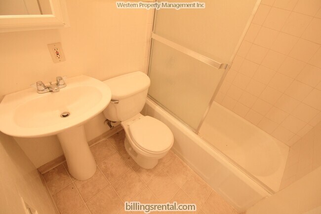 Baño principal - 743 Wyoming Ave