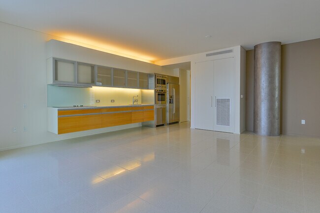 Foto del edificio - Veer Towers 602W-Strip and CityCenter Views form this Stunning 2Bd/2Ba Residence