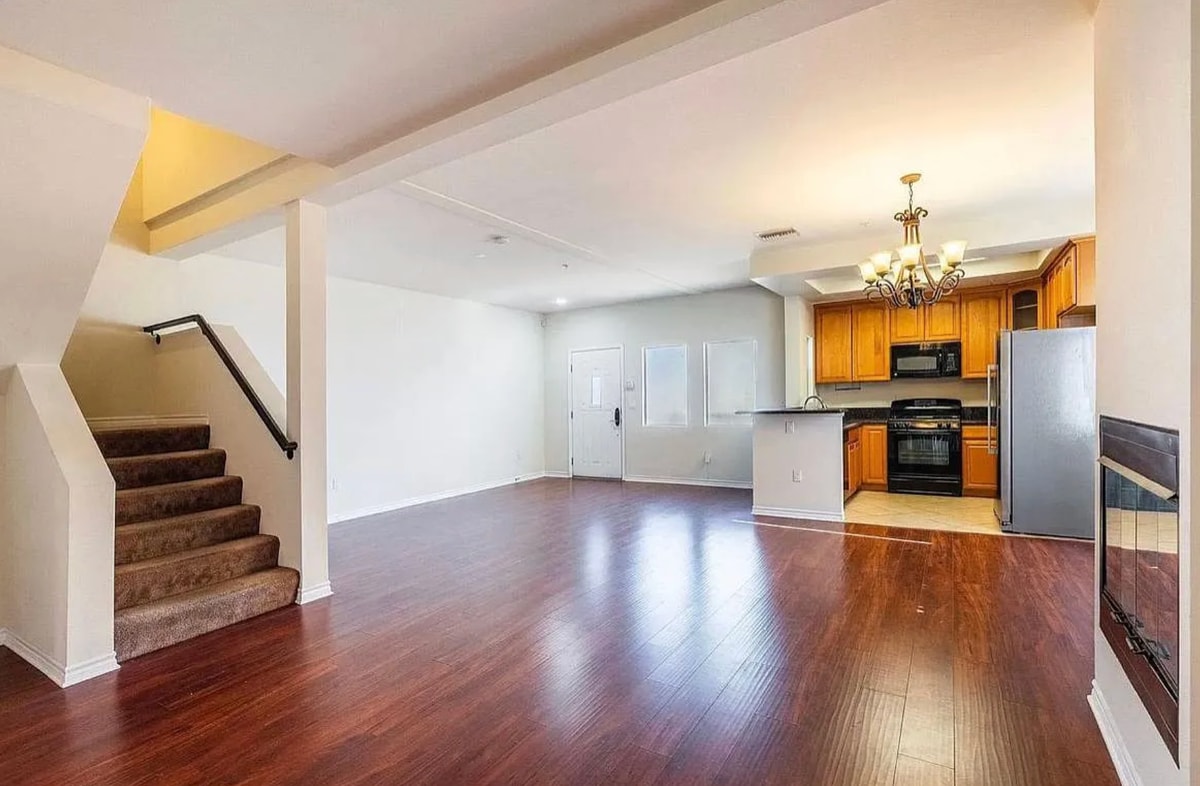 Foto del edificio - 11630 Hamlin St