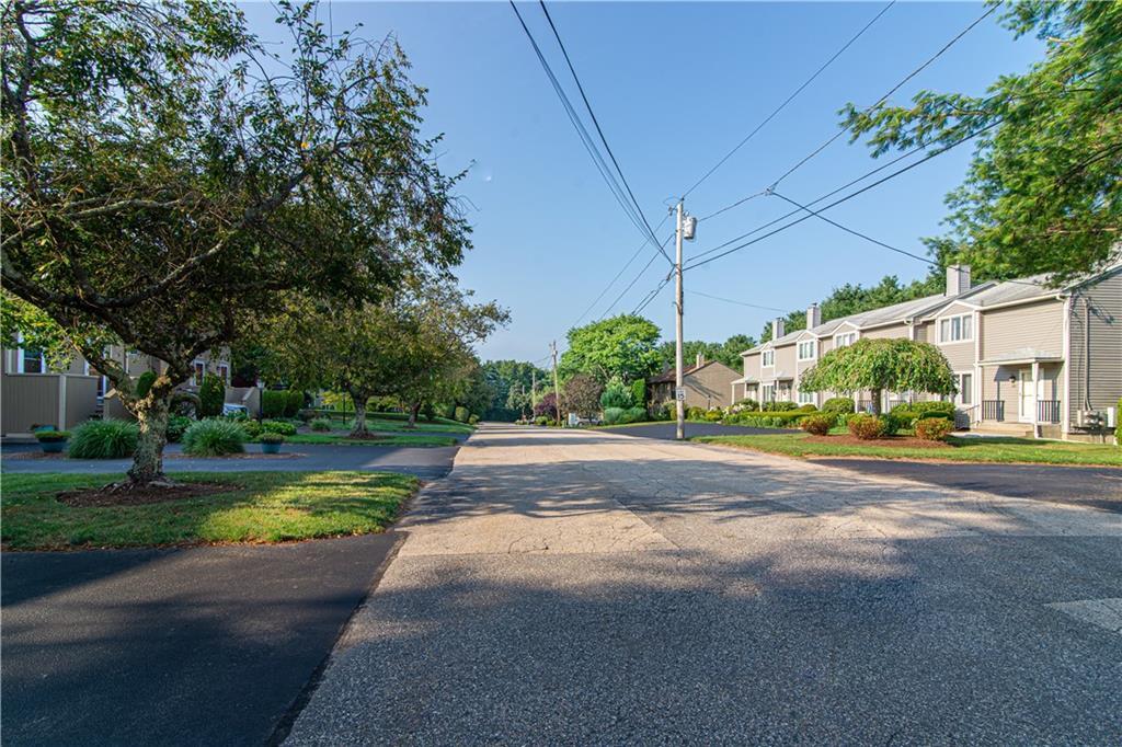 Primary Photo - 7 Tamarac Dr