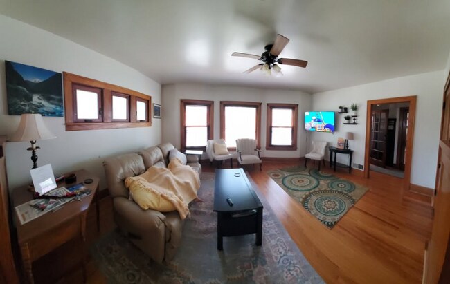 Foto del edificio - 621 3rd St NW
