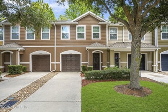 Building Photo - 13305 Solar Dr