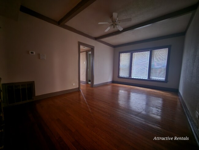 Foto del edificio - 5810 W Erie St