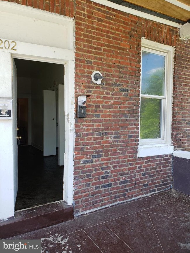 Foto del edificio - 2202 Bryant Ave