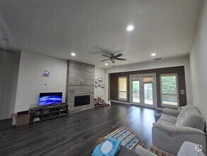 Building Photo - 3305 Magellan Ct