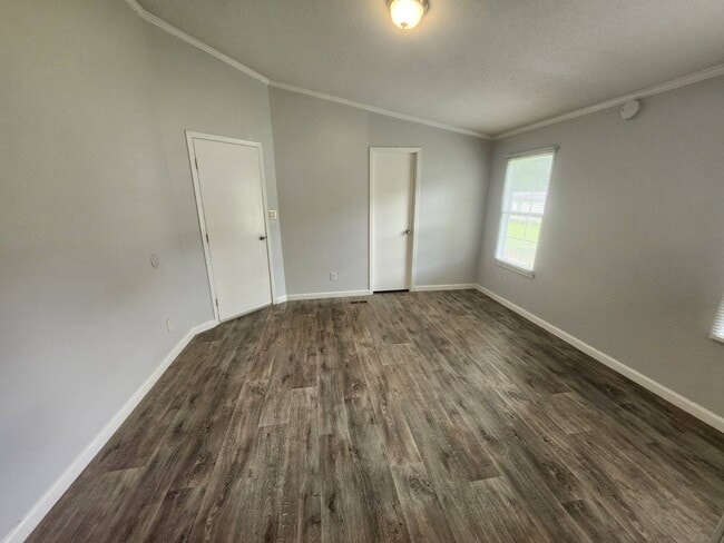 Building Photo - 76 Thompson Cir