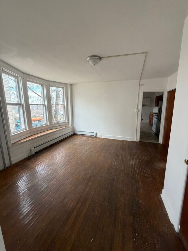 Foto del edificio - 49 S Front St