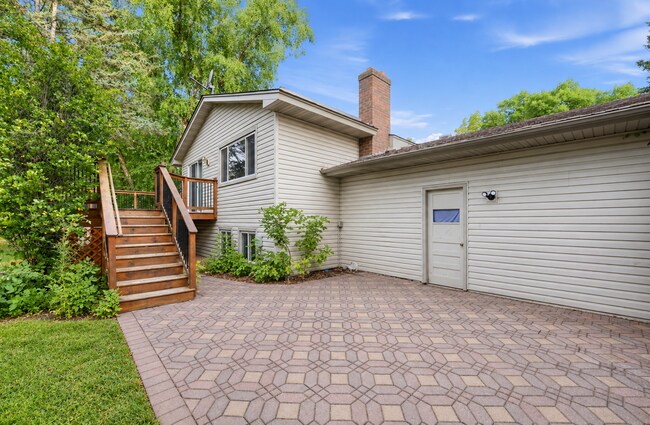 Foto del edificio - 7351 Berkshire Way